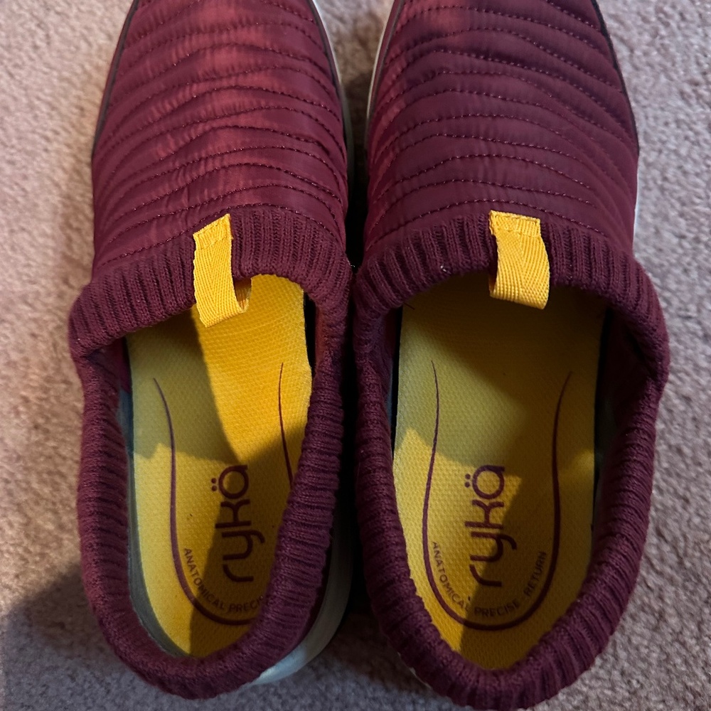 RYKA BURGUNDY SLIP ON SHOES EUC SZ 8.5 M